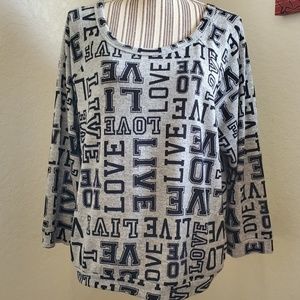 ALMOST FAMOUS "LOVE" SWEATSHIRT SIZE XL